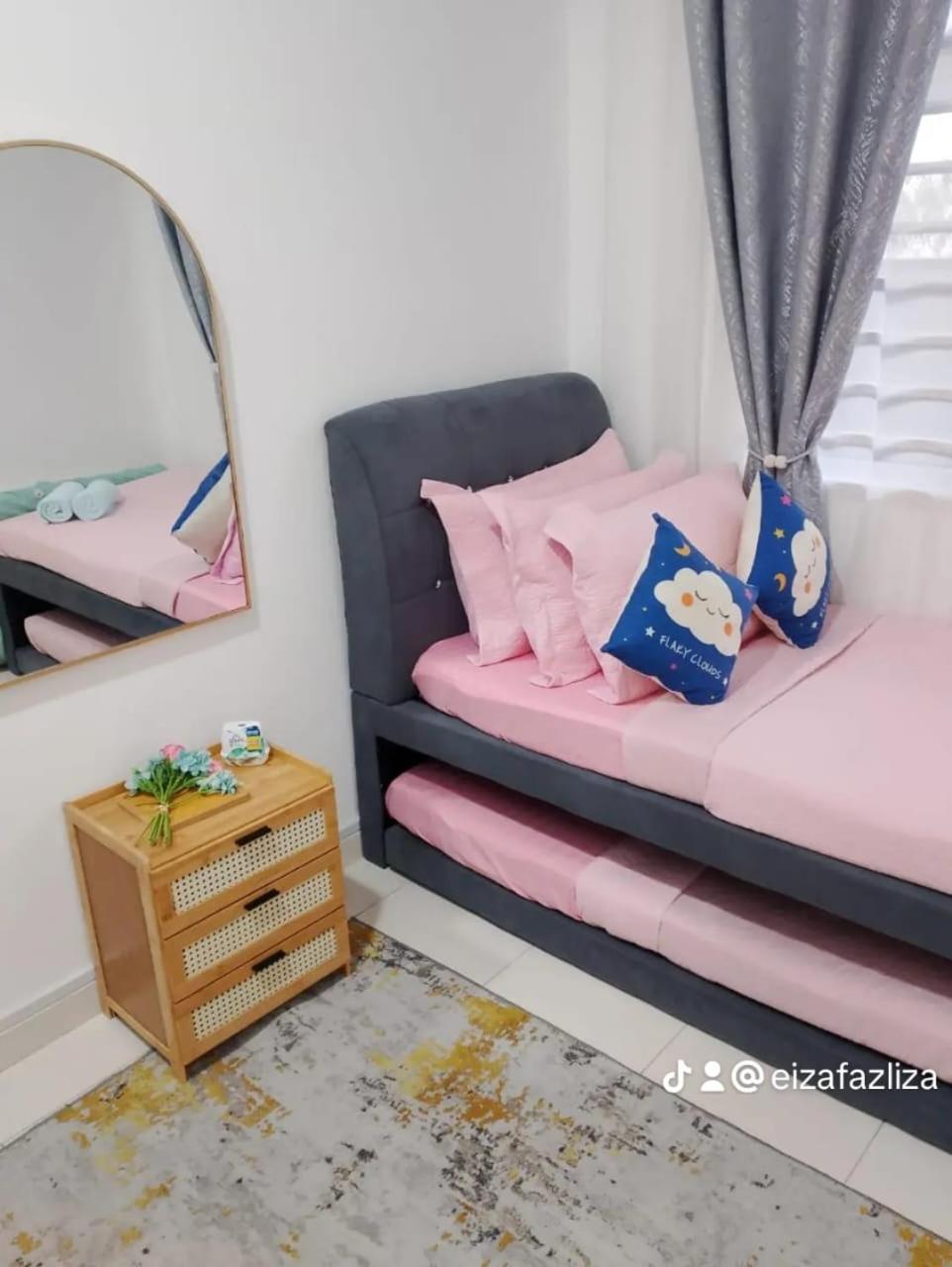 Fazlizasuite Homestay @ Teluk Kemang-Muslim Preferred Port Dickson Esterno foto